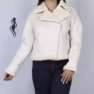 کتجیر داخل خز دخترانه
